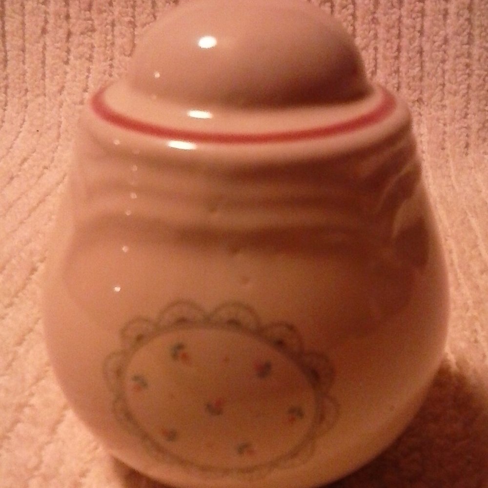 Victoriana Pattern China - Pepper Shaker